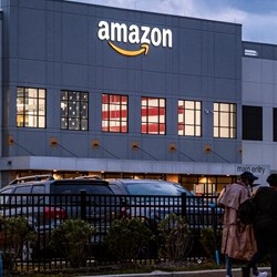 Amazon dừng tuyển dụng nhân viên mới cho bộ phận bán lẻ Amazon dừng tuyển dụng nhân viên mới cho bộ phận bán lẻ