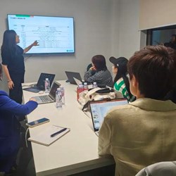 “Kế hoạch Ngàn Sao” của Tmall triển khai dự án đặc biệt Double 11, hợp nhất 14 nhà cung cấp dịch vụ để đào tạo cho các thương hiệu mới “Kế hoạch Ngàn Sao” của Tmall triển khai dự án đặc biệt Double 11, hợp nhất 14 nhà cung cấp dịch vụ để đào tạo cho các thương hiệu mới