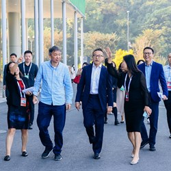 Đám mây Alibaba trong ba đợt Đám mây Alibaba trong ba đợt