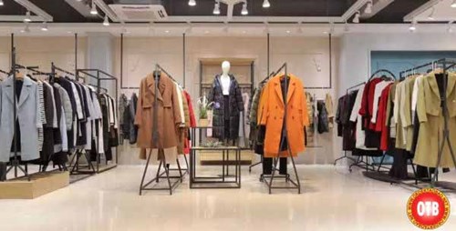 Chợ chủ yếu kinh doanh mặt hàng thời trang cao cấp